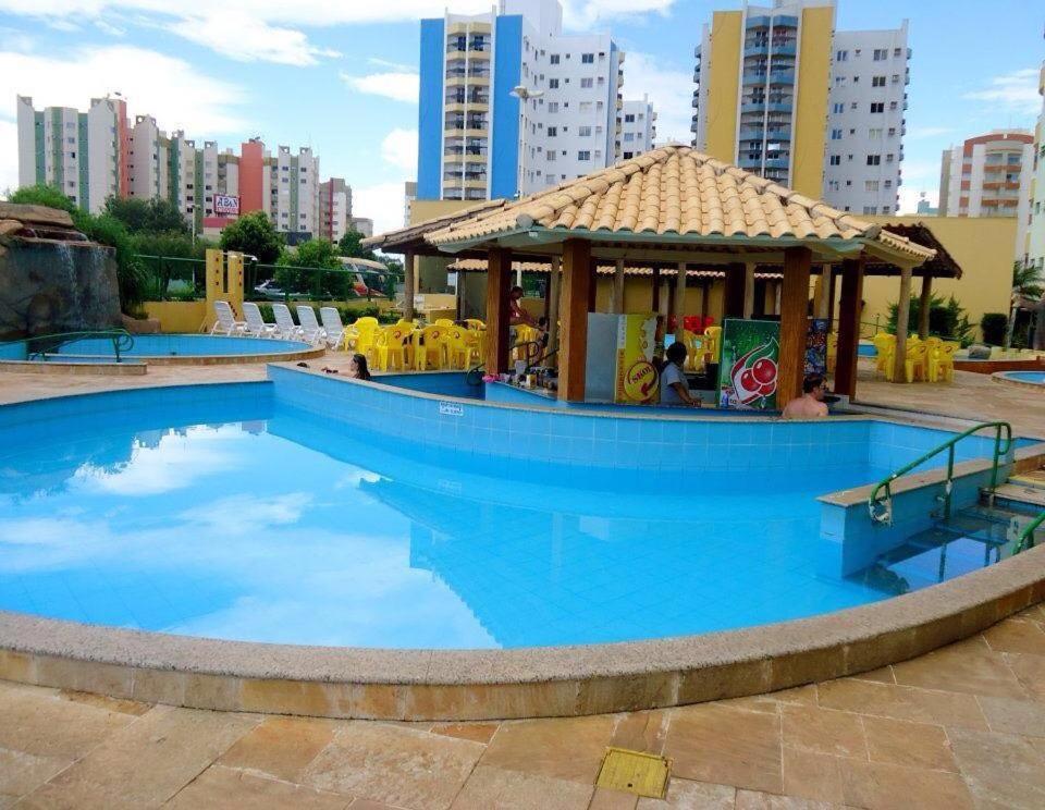Hidro: Luxo Com 2 Quartos E Bebidas à Beira Da Piscina